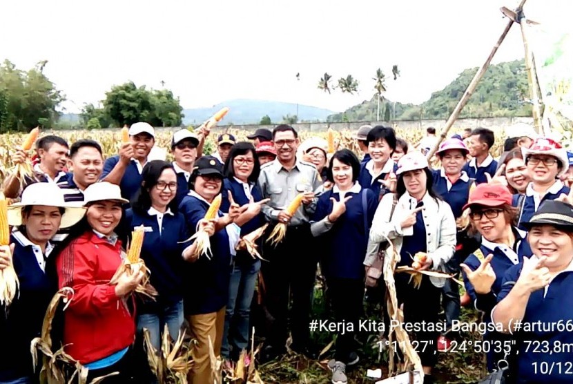  Sekitar 45 Penyuluh Pertanian (PP) di Kabupaten Minahasa berdiskusi dengan peneliti dan penyuluh di BPTP Balitbangtan Sulawesi Utara.