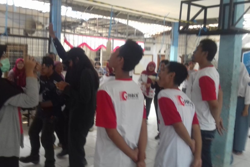 Sekitar 60 pasien Orang Dengan Gangguan Jiwa (ODGJ) bersama pengurus dan relawan Dompet Dhuafa  mengikuti kegiatan upacara dan aneka lomba-lomba HUT RI ke 74 