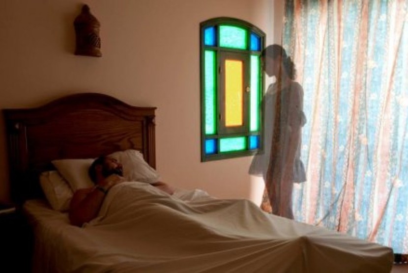 Sekitar 70 persen orang sehat mengalami halusinasi jinak ketika mereka tertidur