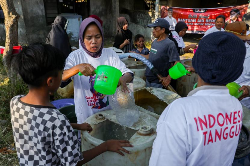 Sekitar tiga ribu keluarga di Kecamatan Tirtayasa dan Kecamatan Tanara di, Kabupaten Serang, Banten menjadi penerima manfaat dalam bantuan air bersih, Senin (11/9/2023). 
