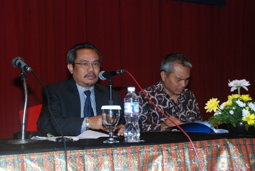 sekjen APTISI Prof Suyatno pada Rapat Pleno Pimpinan Pusat (RPPP) APTISI