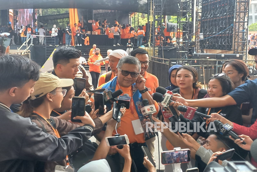 Sekjen DPP PDIP Hasto Kristiyanto di Stadion Madya, Senayan, Jakarta Pusat, Sabtu (23/11/2024). 