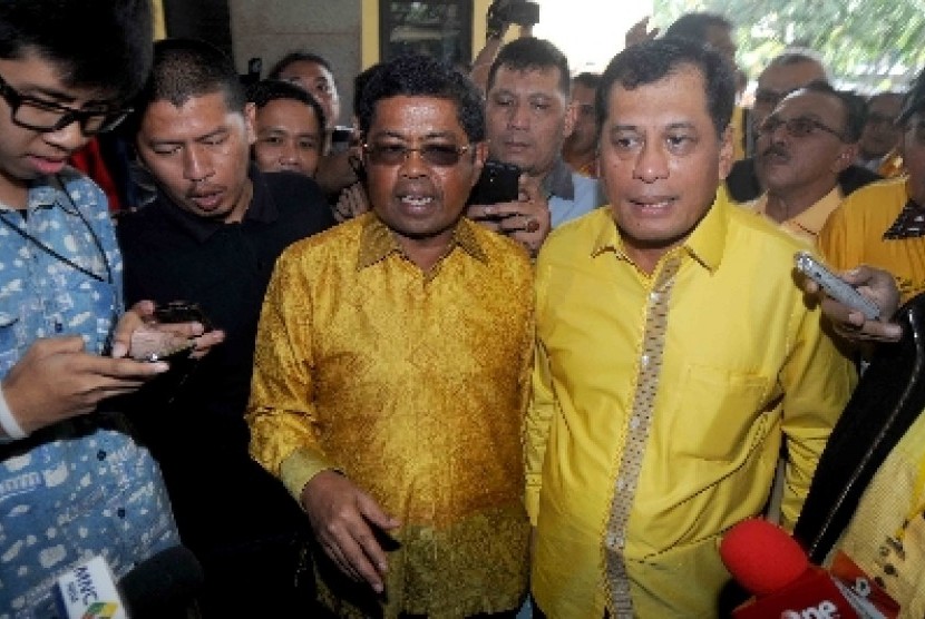 Sekjen Idrus Marham dan Wakil Ketua Umum Partai Golkar Munas Bali Nurdin Halid (kanan).