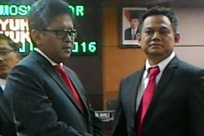 Sekjen PDIP Hasto Kristiyanto bersama Sekretaris DPD PDIP Jabar Abdy Yuhana.