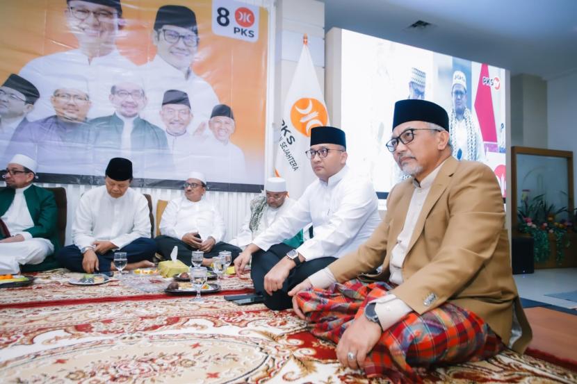 Sekjen Rekat Indonesia Raya, Heikal Safar bersama Presiden PKS Ahmad Syaikhu.