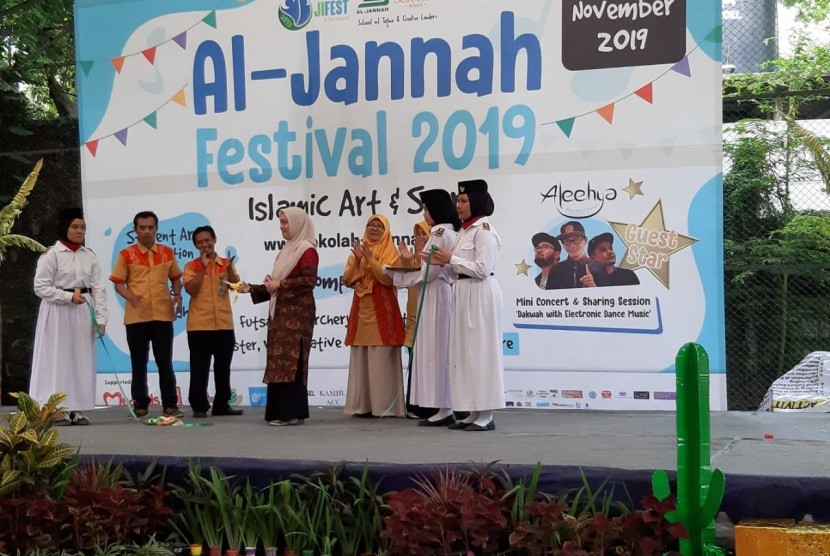 Sekolah Alam dan Sains (IAS) Al-Jannah kembali menggelar perhelatan tahunan Al-Jannah Festival (Jifest). 