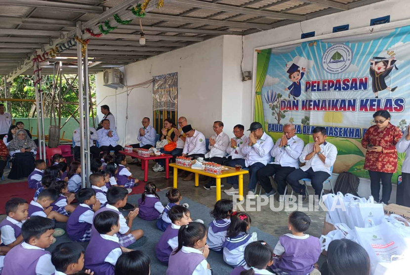 Sekolah Buddha tidak semata mengajarkan ritual keagamaan.