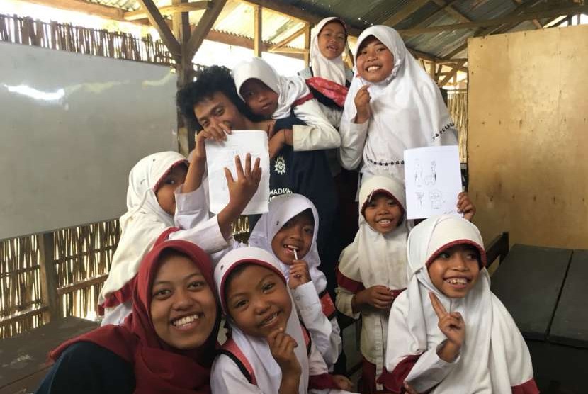 Sekolah Darurat Tanggap Bencana yang didirikan Muhammadiyah di Lombok Utara dan Lombok Timur, Nusa Tenggara Barat (NTB).  