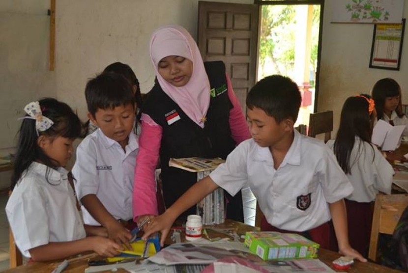 Sekolah Guru Indonesia (SGI).