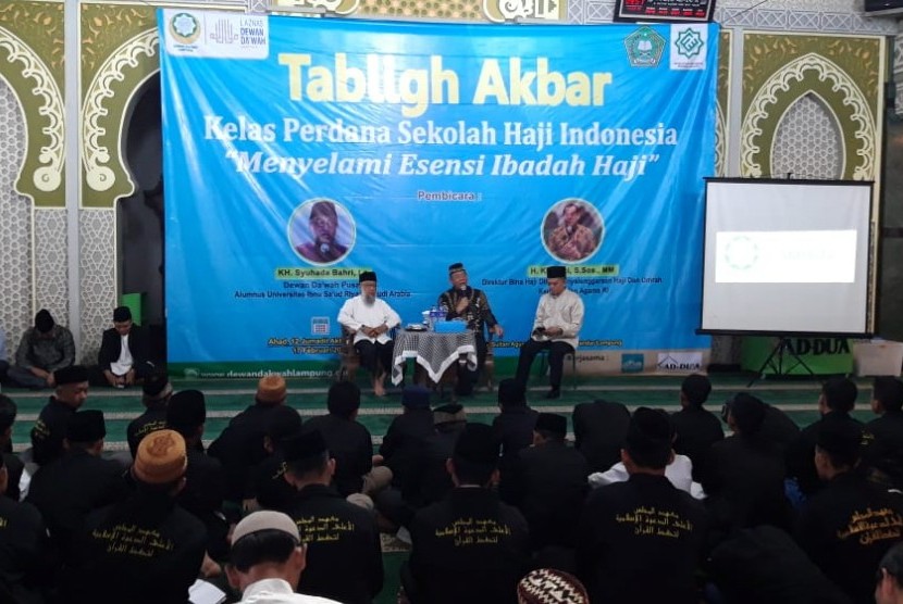 Sekolah Haji Indonesia Provinsi Lampung mrnggelar kelas perdana di Masjid Ad Du'a Bandar Lampung, Ahad (17/2). Foto: SHI Lampung.