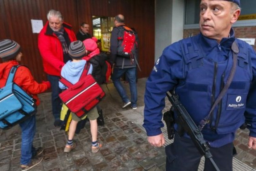 Sekolah kembali dibuka di Brussels, Belgia, Rabu (25/11) setelah ditutup empat hari.