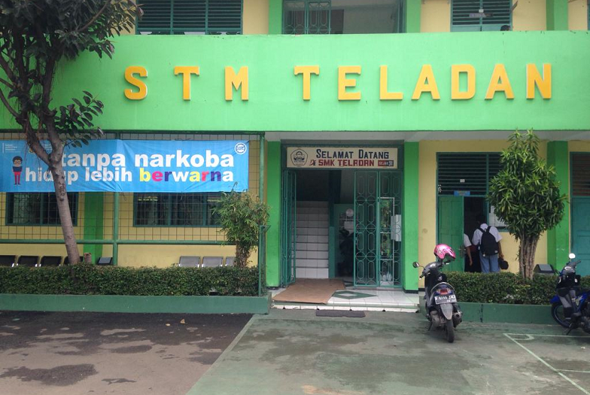 Sekolah Menengah Kejuruan (SMK) Teladan, Srengseng Sawah, Jakarta Selatan.