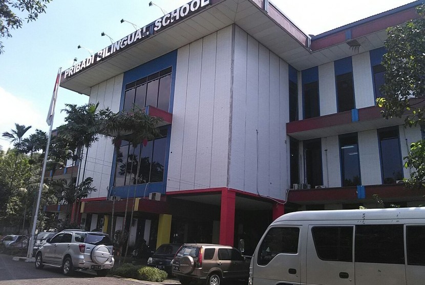 Sekolah Pribadi Billingual Boarding School di Bandung.