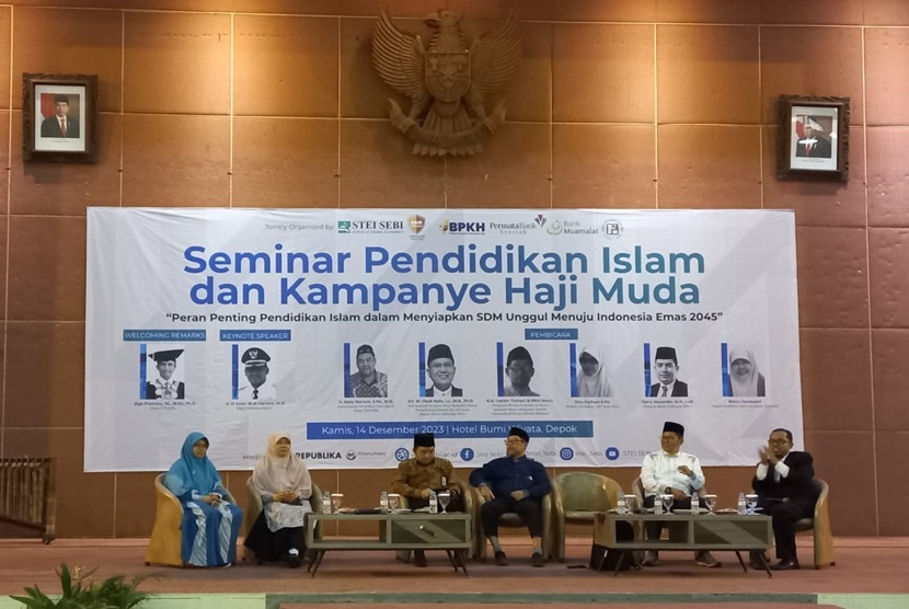 Sekolah Tinggi Ekonomi Islam (STEI) SEBI Depok menggelar seminar pendidikan Islam dan kampanye haji muda bertema Peran Penting Pendidikan Islam dalam Menyiapkan SDM Unggul Menuju Indonesia Emas 2045 pada Kamis, (14/12/2023).