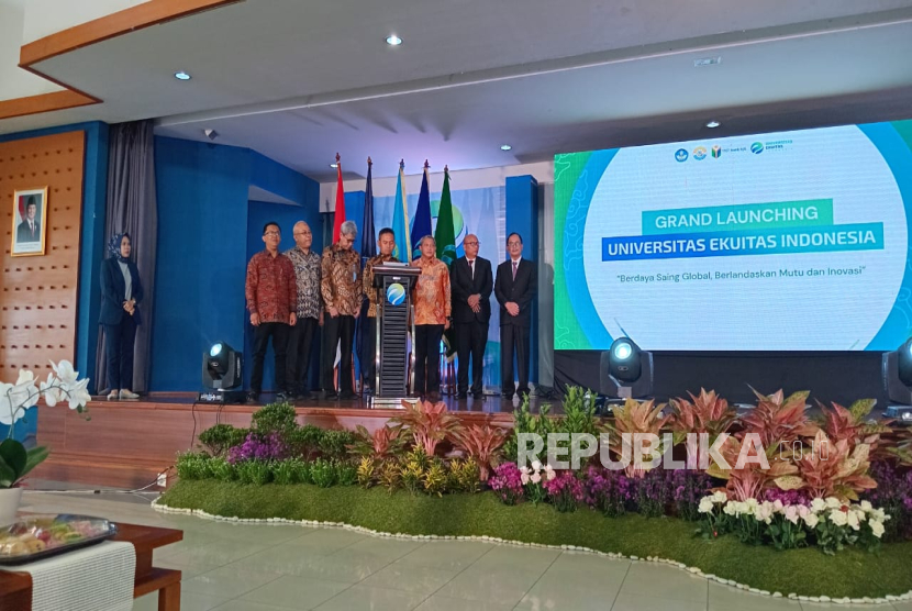 Sekolah Tinggi Ilmu Ekonomi (STIE) Ekuitas, resmi bertransformasi menjadi Universitas Ekuitas Indonesia.