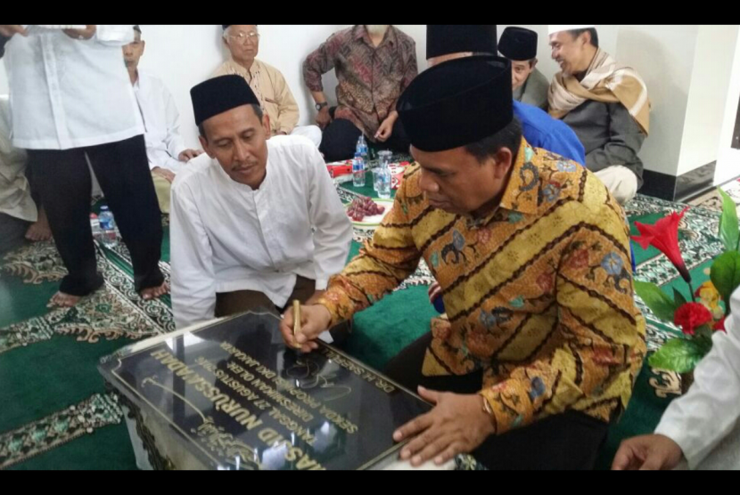 Sekretaris Daerah DKI Jakarta Saefullah meresmikan Masjid Nurussa'adah di Kelurahan Grogol Selatan, Kebayoran Kama, Jakarta Selatan. 