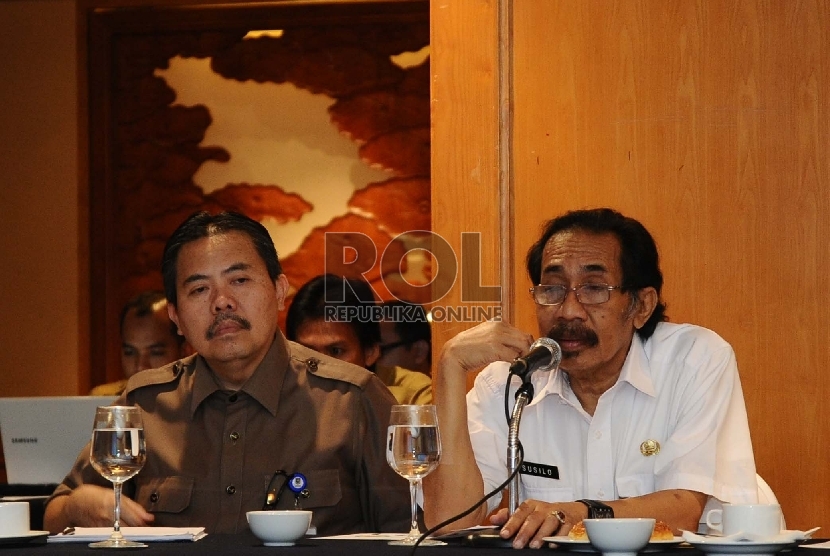 Sekretaris Dirjen OTDA Kemendagri Susilo (kanan) pada sosialisasi Undang Undang di Jakarta, Selasa (17/11). 