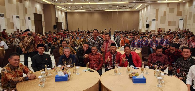 Sekretaris Jenderal DPP PDI Perjuangan (PDIP) Hasto Kristiyanto menghadiri undangan dari Silaturahmi Nasional Asosiasi Kepala Desa - Perkumpulan Aparatur Pemerintah Desa Seluruh Indonesia (AKD-PAPDESI