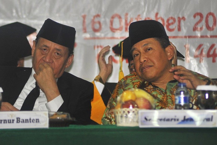 Sekretaris Jenderal Kementrian Agama Nur Kholis Setiawan (kanan)