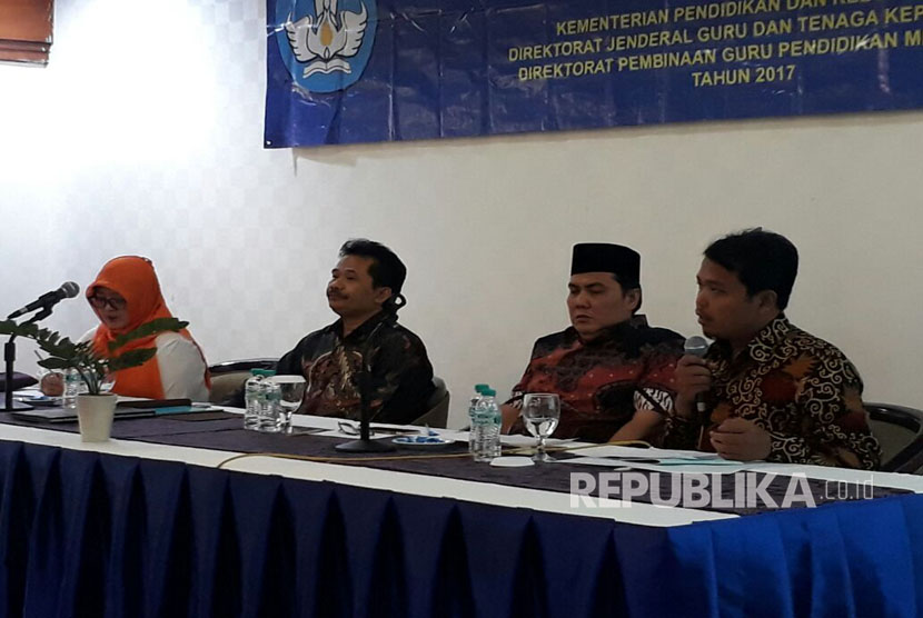 Sekretaris Jenderal PBNU, Helmy Faisal Zaini (kedua dari kanan) 