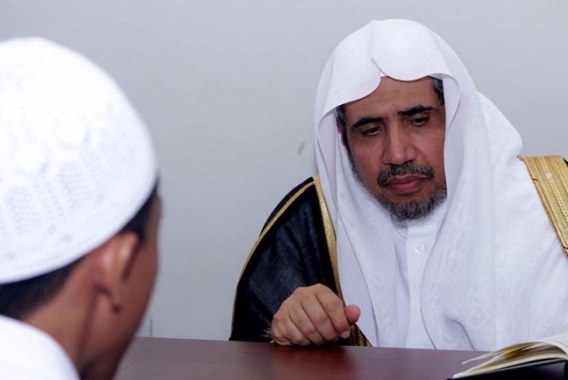 Sekretaris Jenderal (Sekjen) Rabithah Al Alam Al Islami (Liga Islam Dunia), Dr. Muhammad bin Abdulkarim Al ‘lsa meresmikan Markaz I’dad Muallimi Al-Qur’an Al-karim Wal Ijazah bi Sanad 