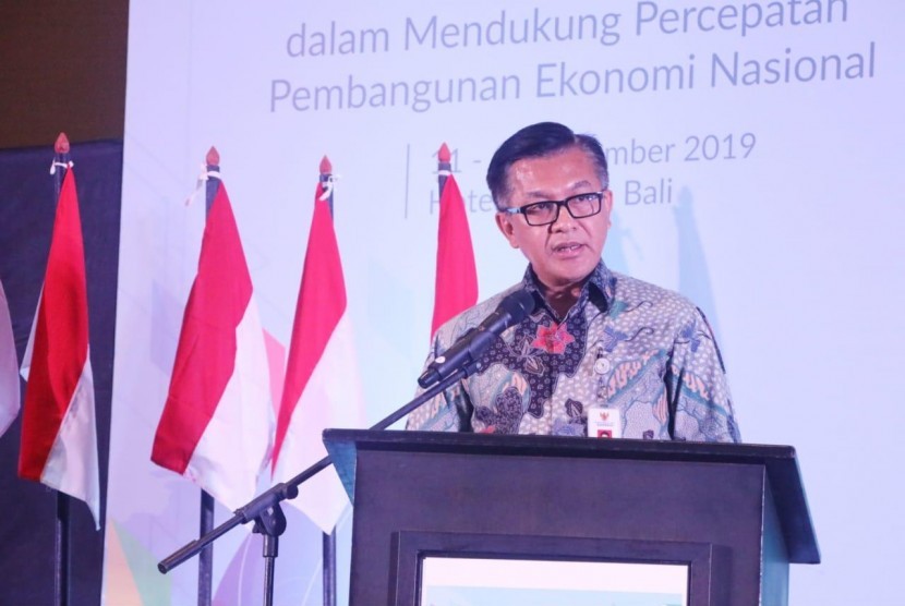 Sekretaris Kementerian PPN/ Sekretaris Utama Bappenas Himawan Hariyoga saat memberikan keynote speech dalam Workshop Perikanan Berkelanjutan dalam Mendukung Percepatan Pembangunan Ekonomi Nasional di Bali, Rabu (11/12). 