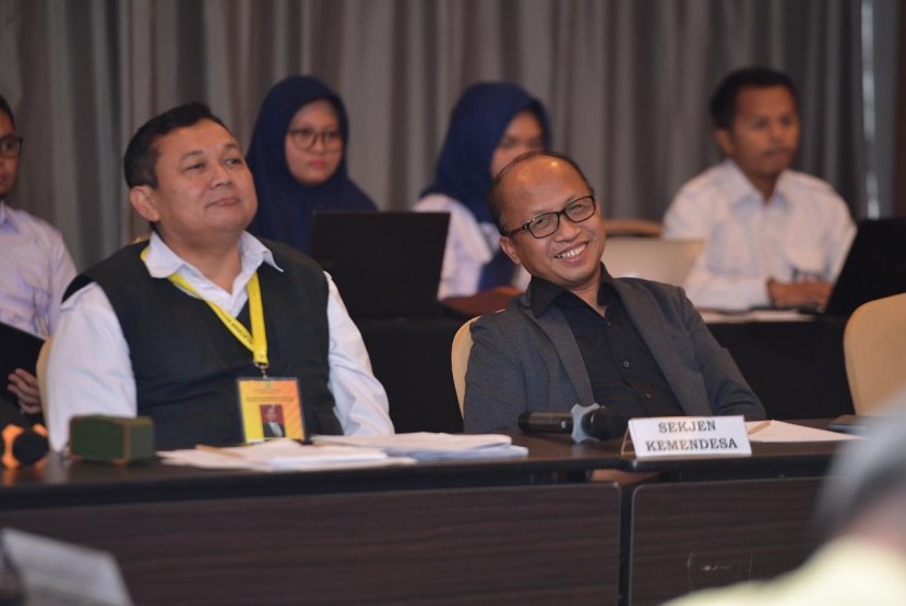 Sekretris Jenderal Kemendes PDTT, Anwar sanusi memberikan arahan dalam forum Temu Konsultasi Publik dengan Tema Penguatan Sistem Pengawasan Dana Desa Berbasis Kolaboratif.