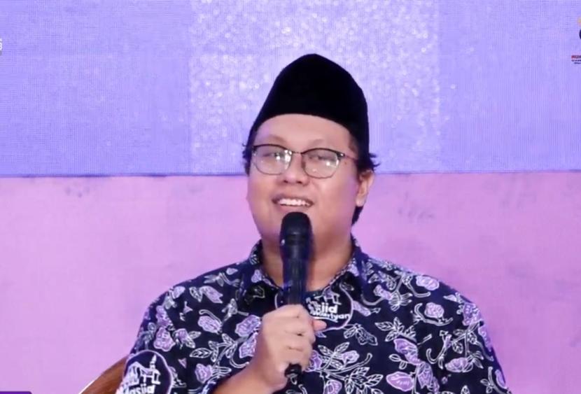 Sektretaris Umum Takmir Masjid Jogokariyan,  Ustaz Haidar Muhammad Tilmitsani dalam talkshow Ekonomi Berbasis Masjid dalam Muhammadiyah Jogja Expo 2023 dengan tema Sudah Saatnya Menutup Kotak Infak dan Membuka Amal Usaha di Joga Expo Center, Jumat (24/11/2023).