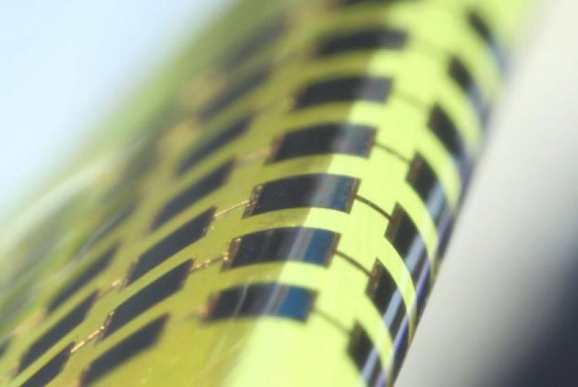 Sel surya yang 100 kali lebih tipis dibandingkan rambut manusia.
