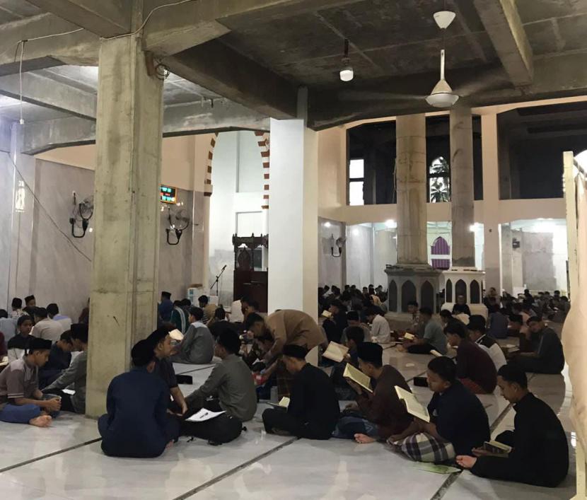 Selama Ramadhan, Belasan Santri Dayah Insan Qurani Khatam Hafal 30 Juz Alquran