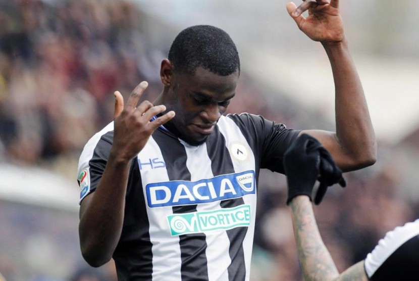 Selebrasi Duvan Zapata seusai membobol gawang Juventus.