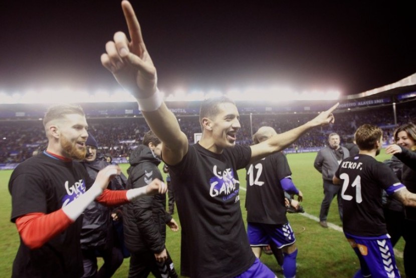 Selebrasi pemain Alaves seusai memastikan lolos ke final Copa del Rey.