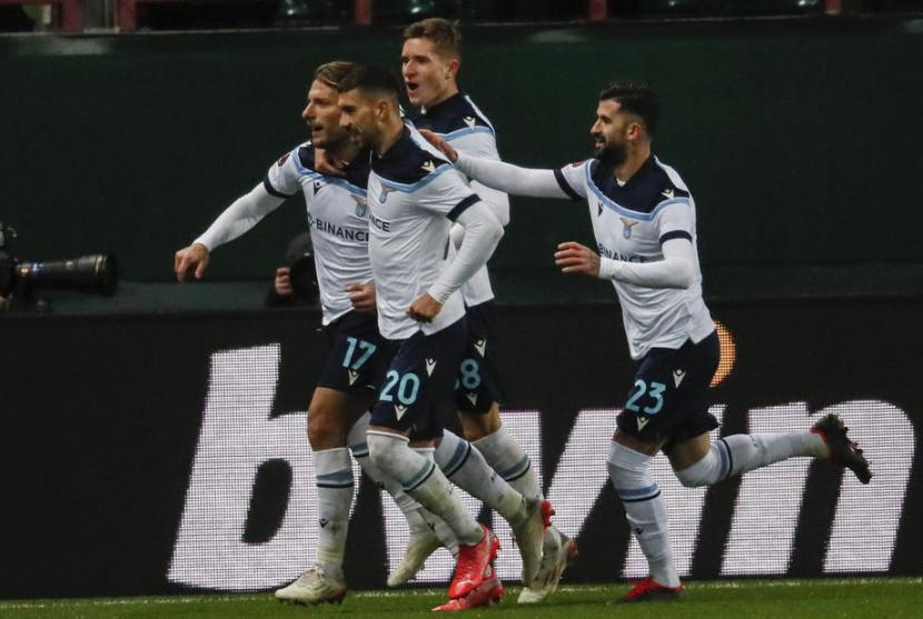 Selebrasi pemain Lazio usai mencetak gol ke gawang Lokomotiv Moscow