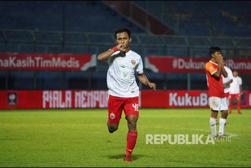  Selebrasi pemain Persija Jakarta Osvaldo Haay setelah menjebol gawang Borneo FC dalam pertandingan babak penyisihan Grup B, Piala Menpora 2021 di Stadion Kanjuruhan, Malang, Jawa Timur pada Sabtu (27/3/2021).