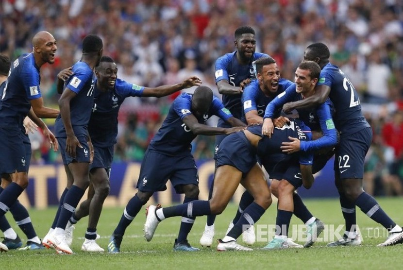  Selebrasi pemain timnas Prancis setelah berhasil meraih gelar juara pada pertandingan final Piala Dunia 2018 antara Prancis melawan Kroasia di Stadion Luzhniki, Moskow, Rusia. 