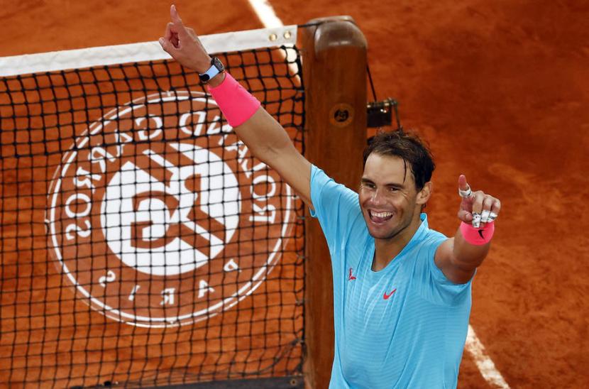 Selebrasi Rafael Nadal usai menjuarai French Open 2020.