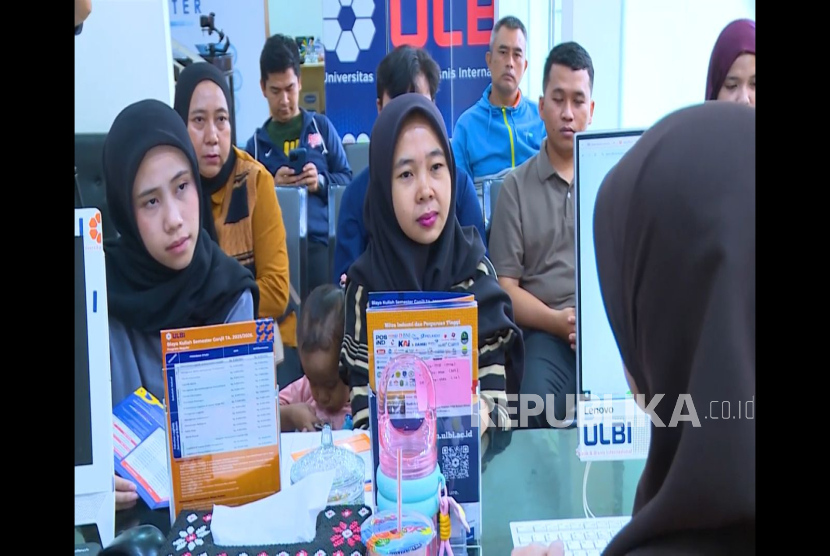 Seleksi mahasiswa baru.