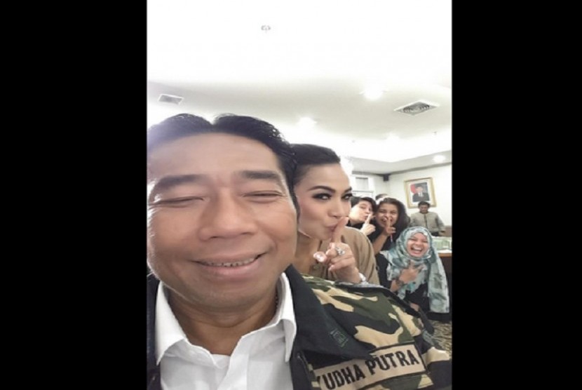 selfie Haji Lulung