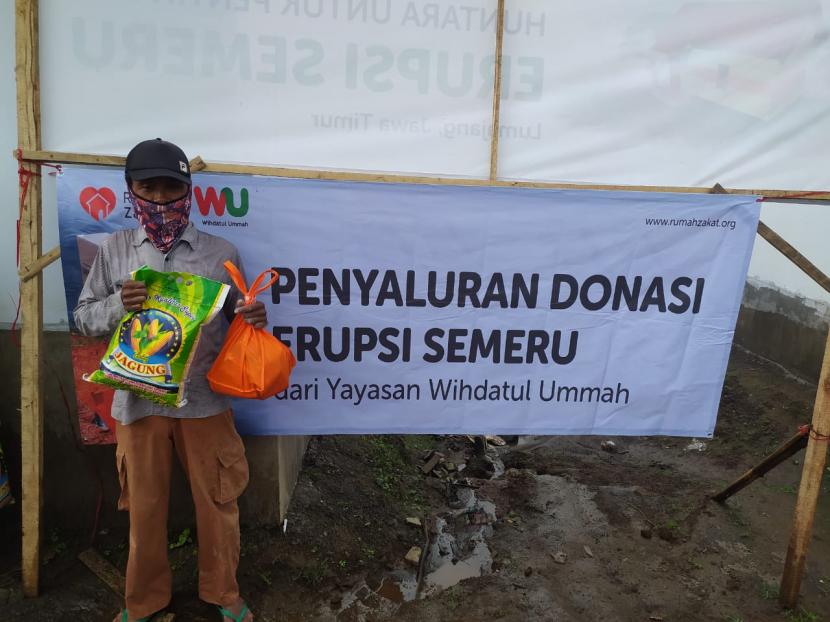 Sembako dari Yayasan Wihdatul Ummah bersama Rumah Zakat tersalurkan sebanyak 50 paket.