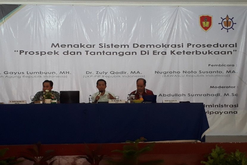 Seminar bertajuk “Menakar Sistem Demokrasi Prosedural