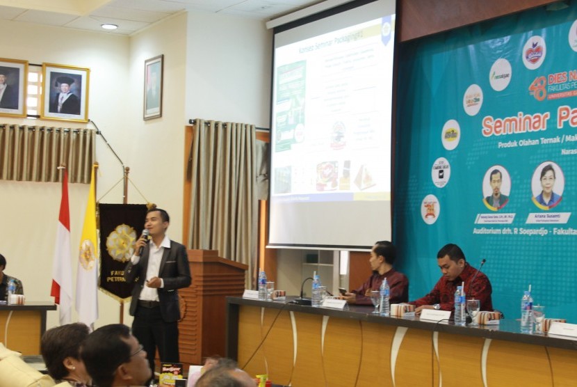 Seminar bertajuk ‘Pelatihan Kemasan dan Aplikasinya untuk Produk Makanan Olahan Ternak'.