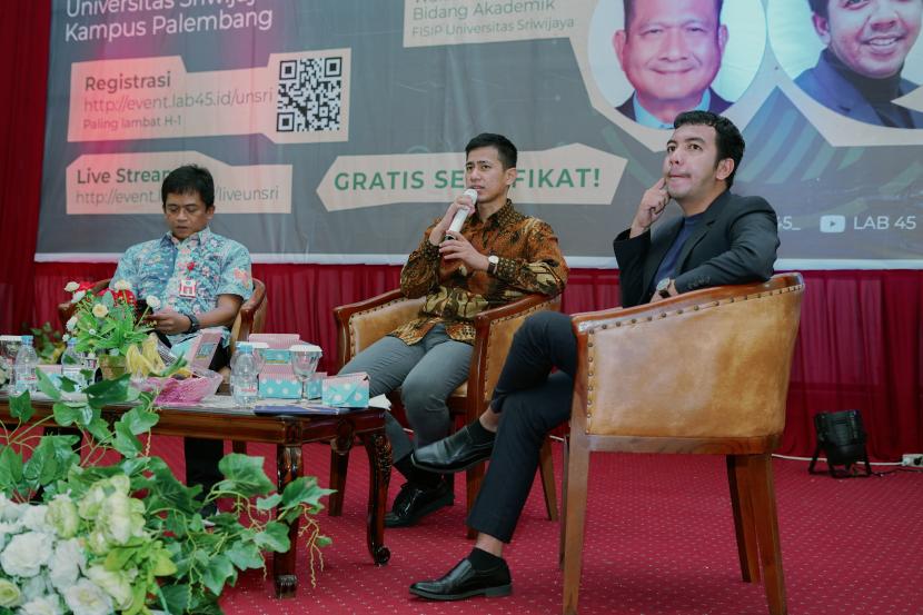  Seminar bertema Tantangan dan Potensi Akselarasi Transformasi Digital di Indonesia, pada Selasa (24/10/2023). 