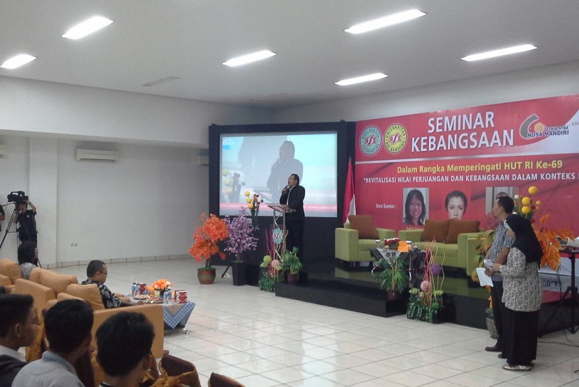 Seminar Kebangsaan merupakan salah satu kegiatan ilmiah yang diadakan oleh kampus BSI. 