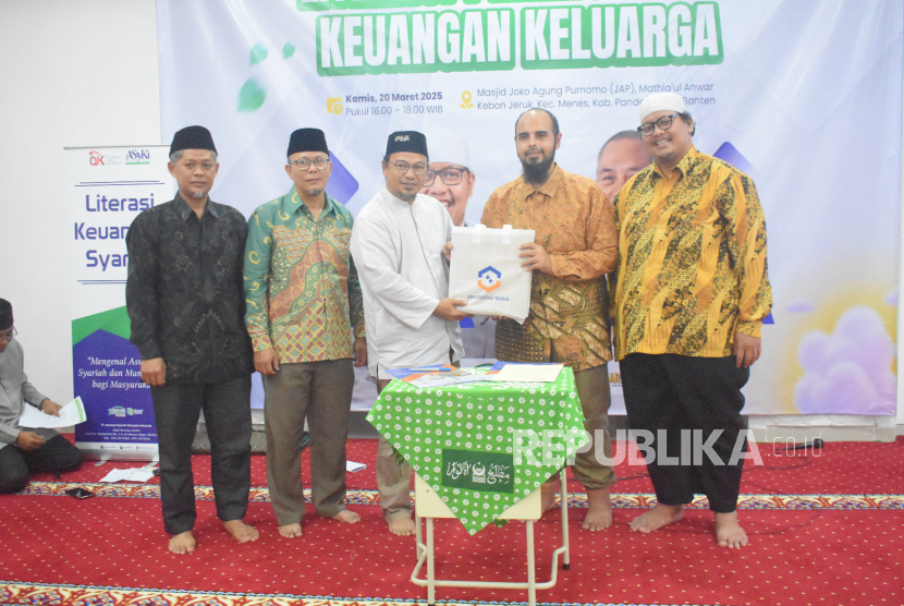 Seminar Literasi & Inklusi Keuangan Syariah di Pandeglang, Kamis (20/3/2025).