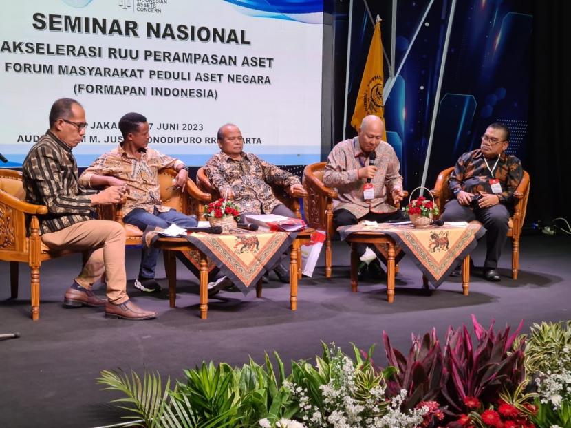 Seminar Nasional Akselerasi RUU Perampasan Aset, Forum Masyarakat Peduli Aset Negara (Formapan). 
