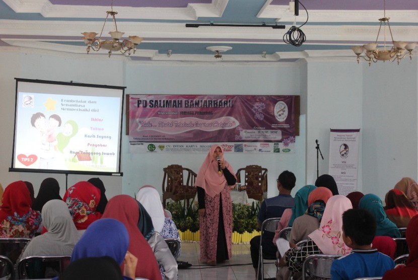 Seminar Parenting Salimah