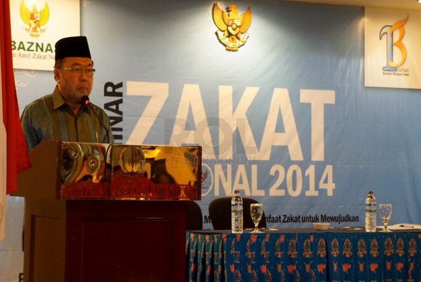Pidato Ketua Umum Baznas KH. Didin Hafidhuddin pada Seminar Zakat Nasional 2014 di Balikpapan, Rabu (22/1).    (RepublikaAgung Sasongko)