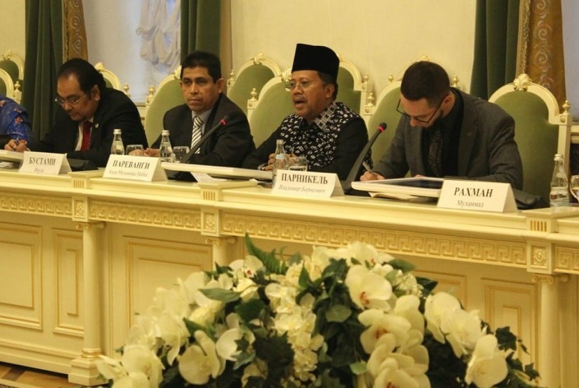 Senator asal Sulsel, AM Iqbal Parewangi saat hadir di forum pemangku kebijakan Rusia di Sant Petersburg, Rusia.