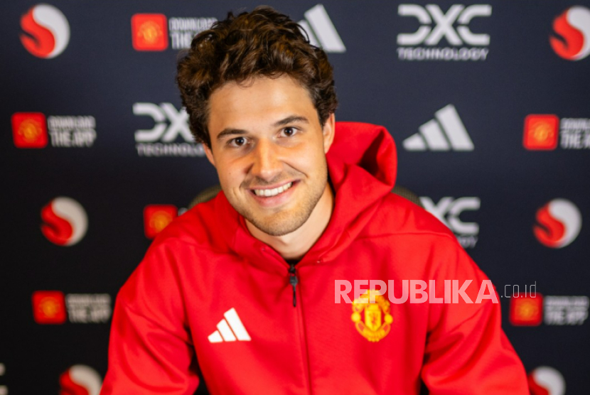 Senne Lammens, kiper baru Manchester United.