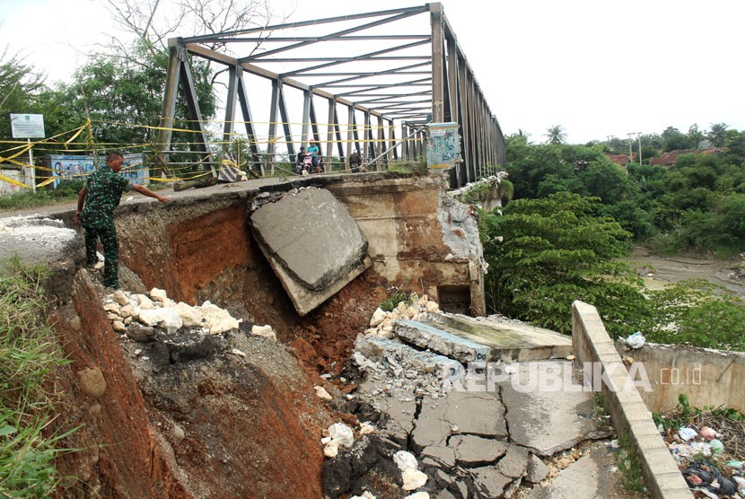 Pemkab Bekasi Lelang Pembangunan Tiga Jembatan | Republika Online